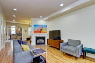 902 13th St, Washington DC  20002-7116 exterior