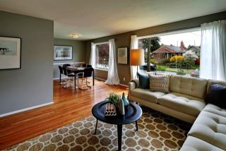 7507 17th Ave, Seattle WA  98117-5424 exterior