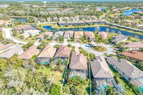 6517 Roma Way, Naples FL 34113-1721 exterior