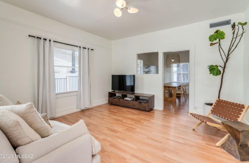 622 8th St, Tucson AZ  85705-8520 exterior