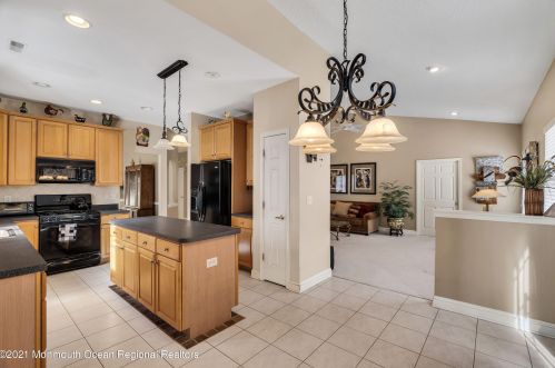 25 Cypress Pt Ln, Jackson Twp NJ 08527-4016 exterior