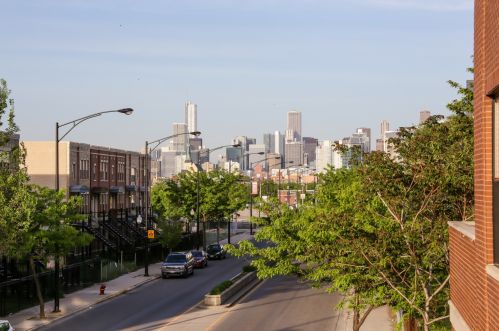 1 Leavitt St, Chicago IL  60612-3022 exterior