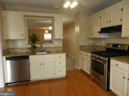 75 Victoria Dr, Chester, PA 19014-1549