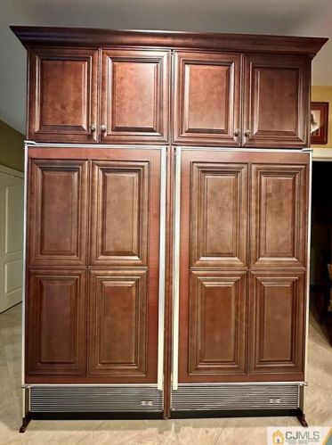 21 Southfield Rd, Edison NJ 08820-3141 exterior