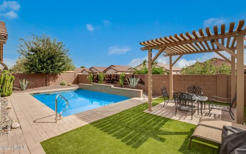 2005 Anderson Dr, Phoenix AZ 85022 exterior