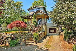 6237 37 Ave, Seattle WA  98144-7109 exterior