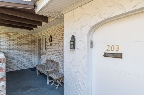 203 Porter Lake Dr, Springfield MA  01106-1248 exterior