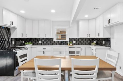 2521 Amelia St, Dallas TX  75235-8222 exterior