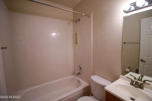 5602 Mabel St, Tucson AZ 85715-5059 exterior