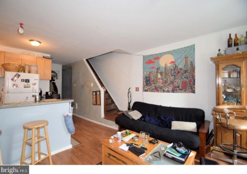 2225 Camac St, Philadelphia PA  19133-1014 exterior