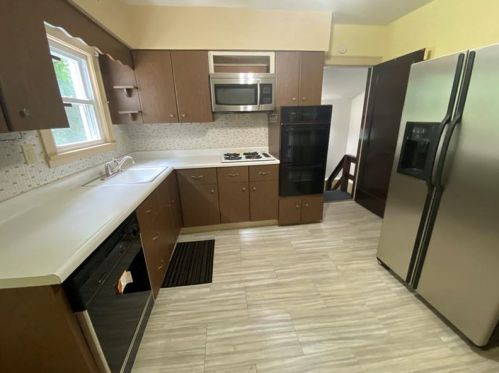 612 Hazel St, Pittsburgh PA  15122-2012 exterior