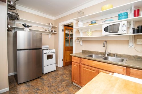 2040 70, Milwaukee WI 53223-2151 exterior