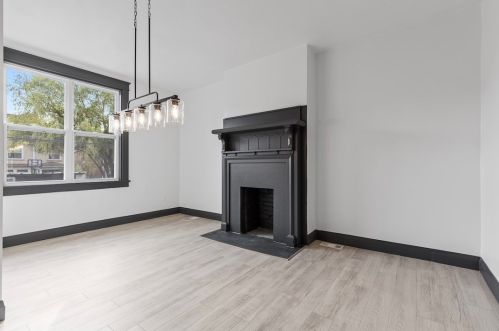 1624 Jancey St, Pittsburgh PA  15206-1327 exterior