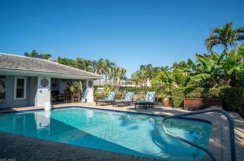 2120 Shad Ct, Naples, FL 34102-1543