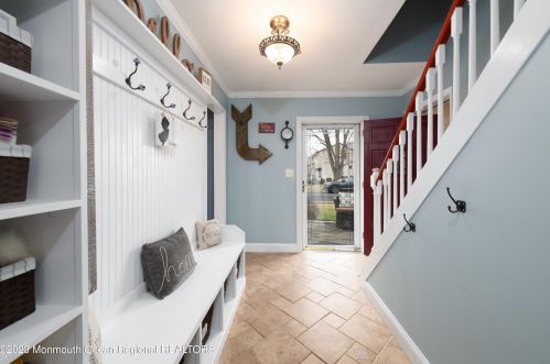 10 Spruce St, Hazlet, NJ 07730-2133