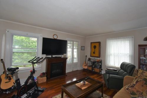 244 Smt Ave, Mount Vernon NY 10550-1560 exterior