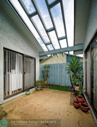 9132 20th St, Boca Raton FL  33428-7777 exterior