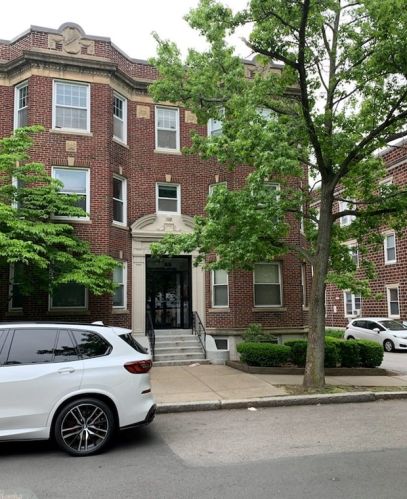 55 Thatcher St, Brookline MA  02446-3563 exterior