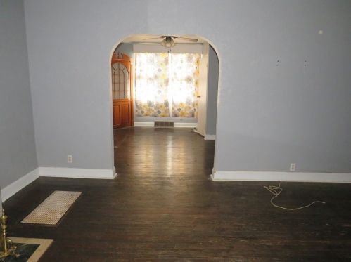 317 Reifert St, Pittsburgh PA  15210-3317 exterior