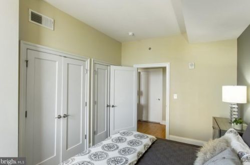 230-38 21st St, Philadelphia PA  19103-1145 exterior