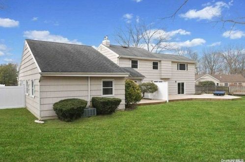 20 Gamay Ct, Commack NY  11725-1771 exterior