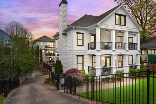 560 Morgan St, Atlanta GA 30308-2821 exterior