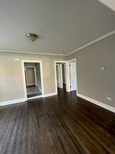 7946 Merrill Ave, Chicago IL  60617-1118 exterior