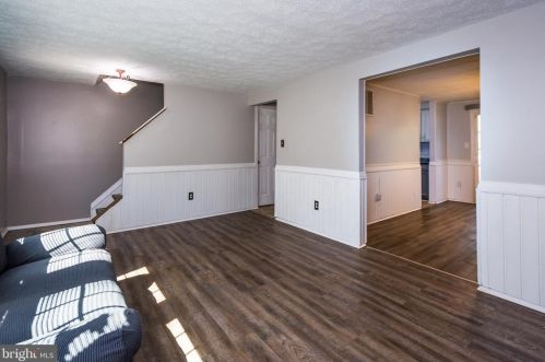 8024 Bosley Ct, Glen Burnie MD 21061-4925 exterior