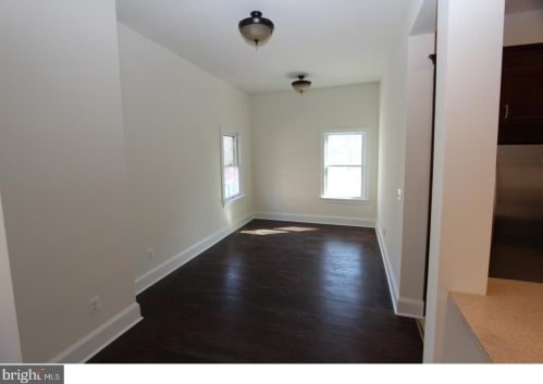 111 Chestnut St, Tavistock NJ  08033-1812 exterior