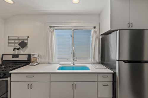 631 Bruce St, Milwaukee WI 53204-1531 exterior