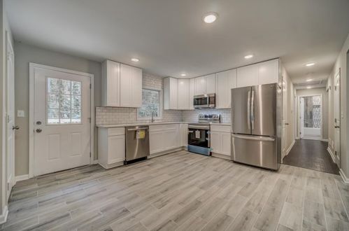 4393 Creek Valley Ct, Atlanta GA  30331-6515 exterior