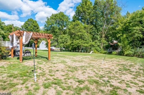 48 Morgan Ln, Bridgewater NJ 08807-3008 exterior