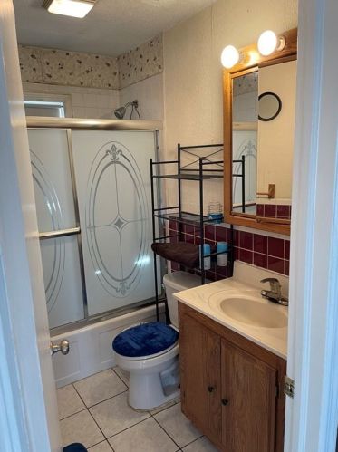 52 Pheland St, Springfield MA 01109-1318 exterior