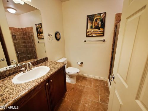 5350 Deer Valley Dr, Phoenix AZ  85054-4126 exterior