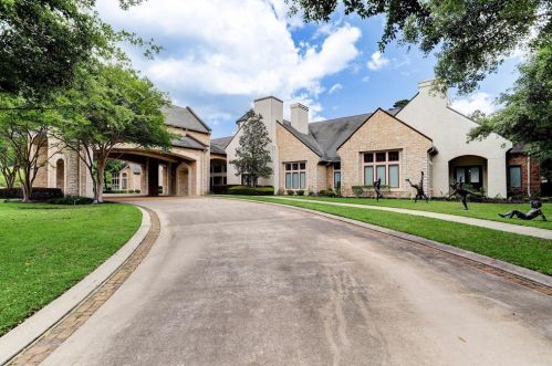 3008 Cotswold Manor Dr, Humble TX 77339-1599 exterior