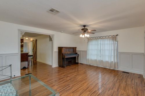 47713 29 Ave, Phoenix AZ 85087-9638 exterior