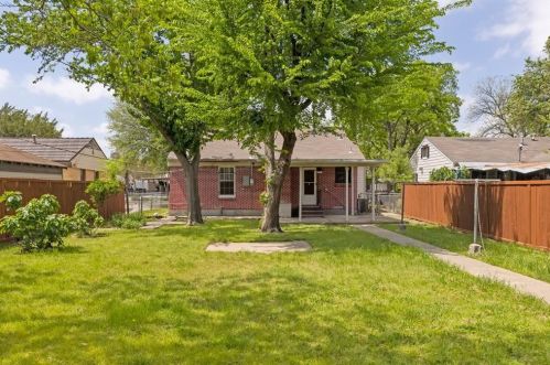 2134 Amherst Ave, Dallas TX 75235-3107 exterior