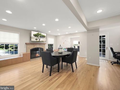 8224 Inverness Holw Ter, Rockville MD 20854-2726 exterior