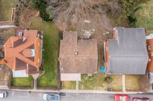 1948 Dartmore St, Pittsburgh PA 15210-4005 exterior