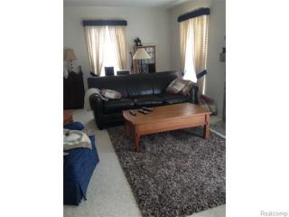 21045 Glen Haven Cir, Northville, MI 48167-2419