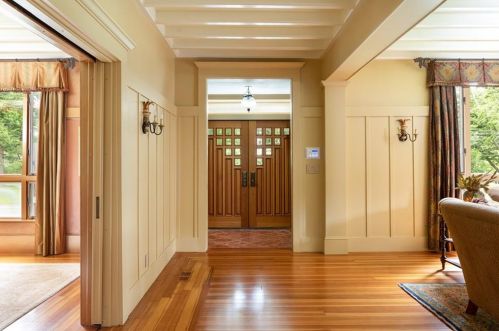 170 Blackstone Blvd, Providence RI 02906-5802 exterior