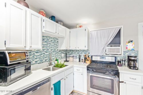 1315 Cheryl Dr, Phoenix AZ  85020-1843 exterior