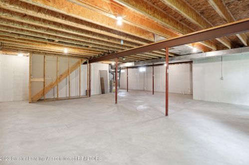 2968 Marfitt Rd, East Lansing MI 48823-6355 exterior