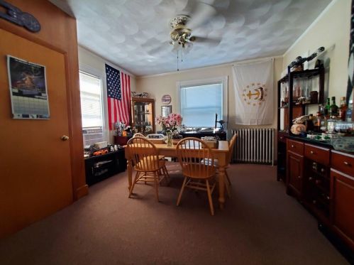 13 Clinton St, Providence RI 02919-4122 exterior