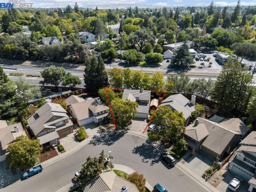 1331 Fong St, Folsom, CA 95630-2464