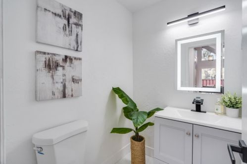 1865 Las Ramblas Dr, Concord CA 94521-2451 exterior