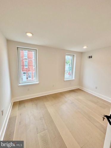 2531 Cedar St, Philadelphia PA 19134-4318 exterior