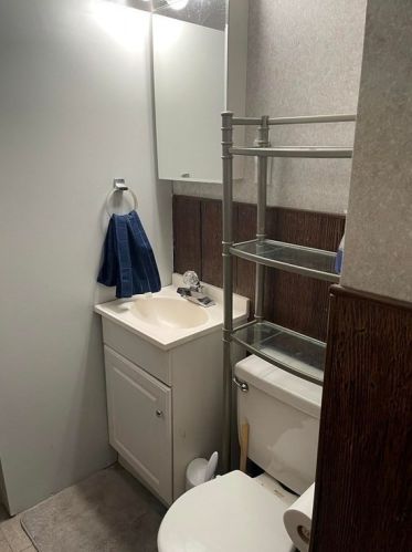 56 Kenyon St, Springfield MA 01109-3014 exterior