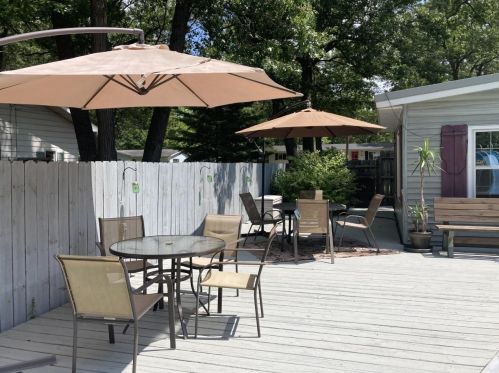 35 Bock Rd, Meskegon MI 49442-1898 exterior