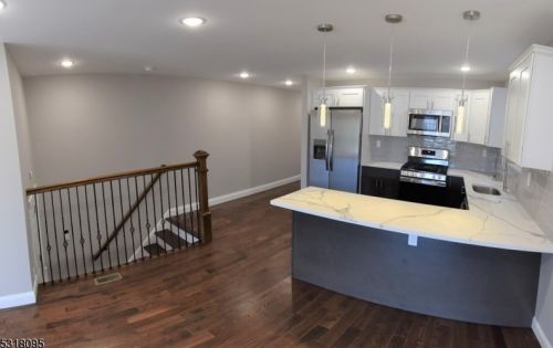 225 9 St, Newark NJ 07107-1907 exterior